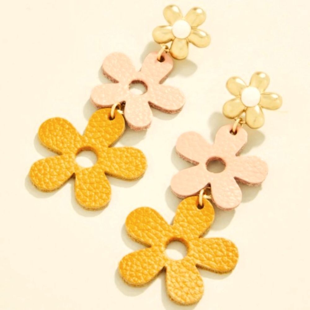 Daisy Leather Earrings Pink/Orange w/ 18kt Matte Gold Plated Studs NIB